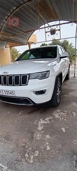 جیپ گراند شیرۆکی